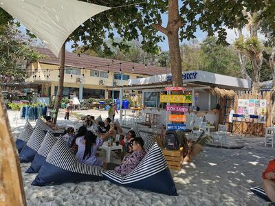 Sea Sky Cafe and Bar