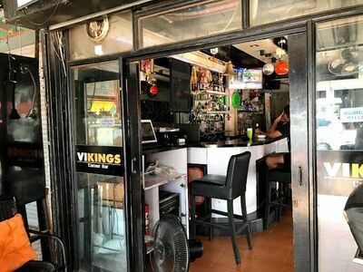 Vikings Corner Bar