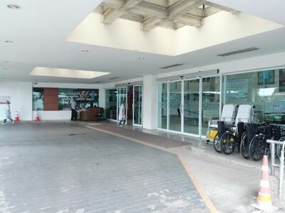 Northeastern Wattana Hospital