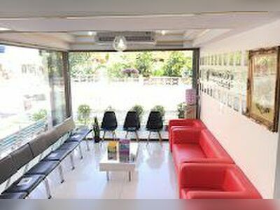 Doctor Kaew Dental Clinic