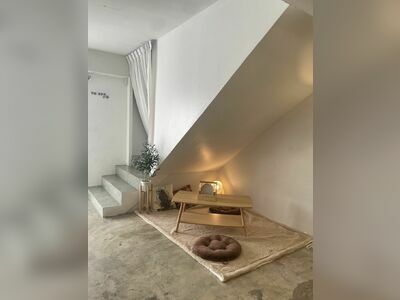 VARA Hideaway