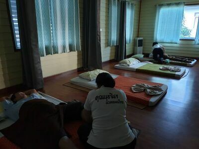 Khun Nuchjira Thai Spa