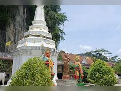 Wat Tham Phra Phutthakosai
