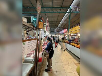 Hua Rot Fai Market
