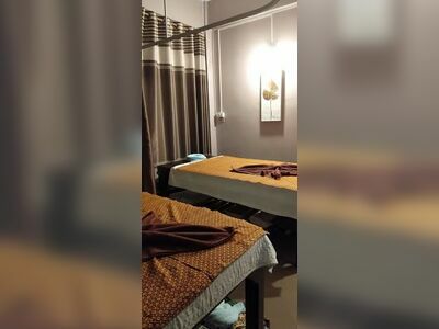Heuan Phak Kai Thai Medicine and Spa Center