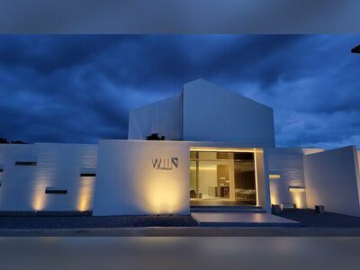 WIIN Phetchaburi Hotel