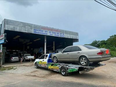 Tod Muang Loei Slide-On Tow Truck
