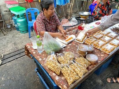 Wat Lum Market