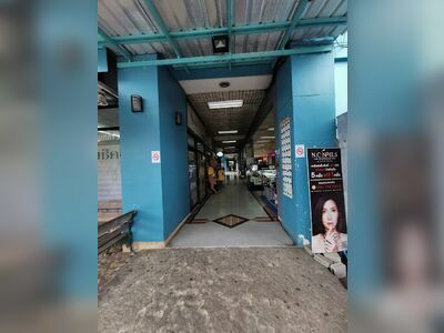 Royal Park Shopping Mall