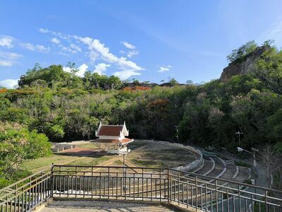 Khao Ngoo Stone Park