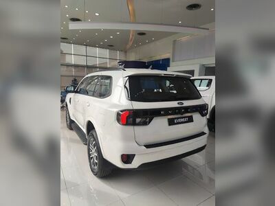 Ford Trang