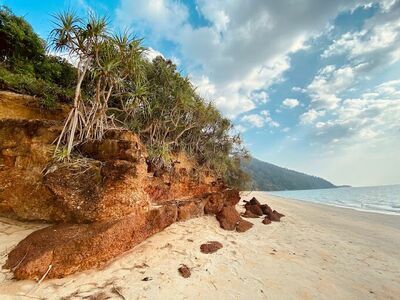 Tung Yha Ka Beach