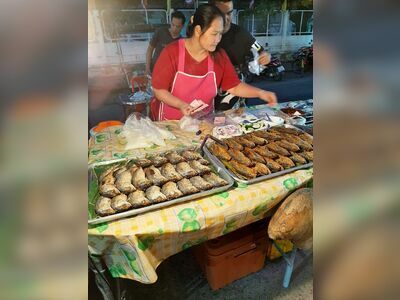 Wat Buraph Night Market
