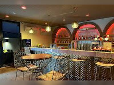 VIE SKY BAR