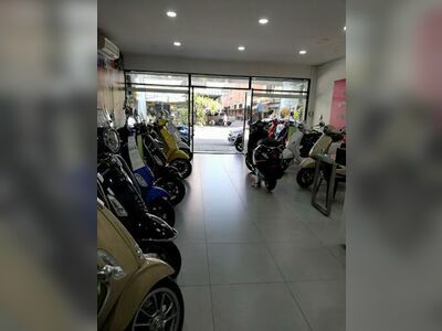 Vespa Ratchaburi by Tech Ampon
