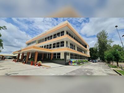 Somdet Phra Yupparaj Chom Bueng Hospital