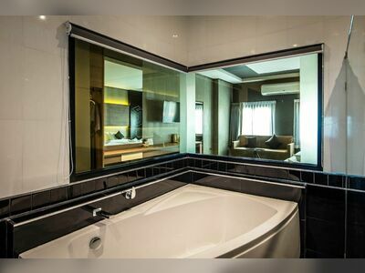 Cresco Hotel