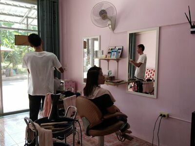 Jum Beauty Salon