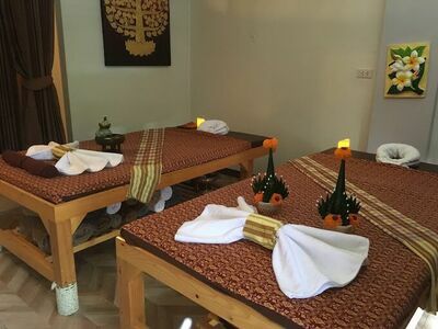 Aura Health Massage