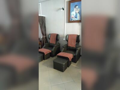Heuan Phak Kai Thai Medicine and Spa Center
