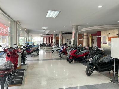 Lo Heng Mong Motor Banpong 1