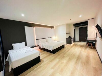 9D City Hotel & 9D Express Hotel