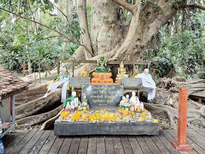 Kham Chanod and the Naga King Palace