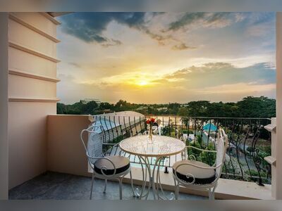 Nine River Hotel