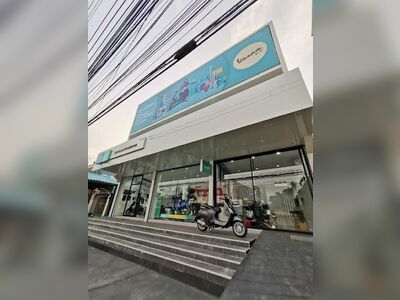 Gusto Motorino i (Vespa Motorcycle Dealer in Phetchaburi)