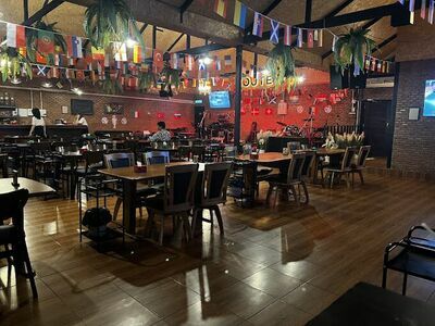 Route 90's Bar & Restaurant