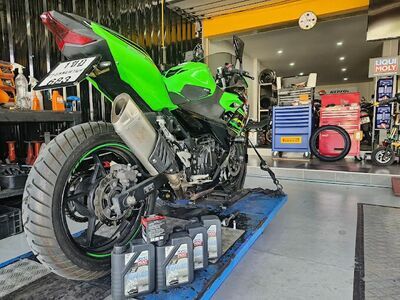 WET4U Motor Bike Service
