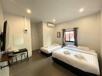 Jee Loei Mini Bar & Hostel
