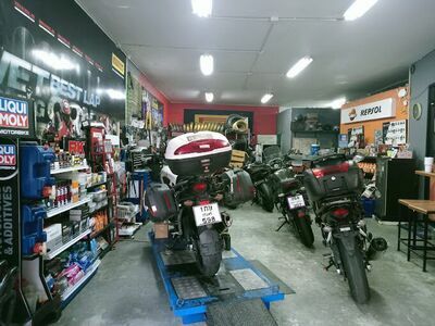 WET4U Motor Bike Service