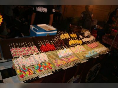 Wat Buraph Night Market