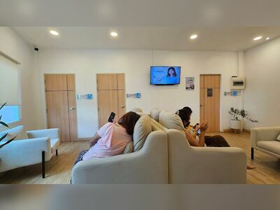 White Teeth Dental Clinic - Muang Branch)