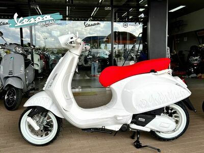 Vespa Buriram by A.B. Motorbike