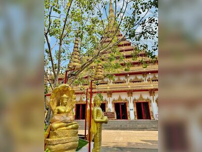 Phra Mahathat Kaen Nakhon