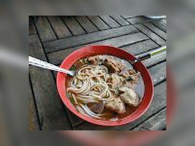 Pa Phrao Khao Piek Shop