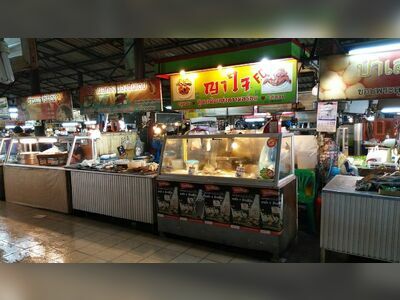 Nong Phai Lom Market
