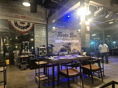 River Bar & Restaurant
