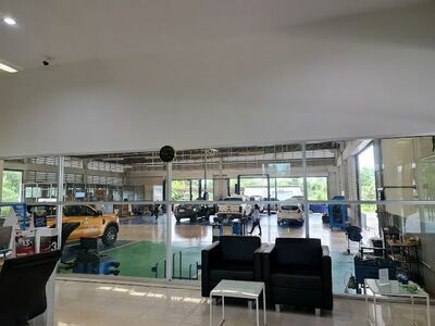 Ford P.R. Motor Nakhon Phanom