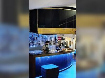 The PIER 88 Restaurant & Bar i