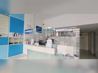 Dr. Parichat Eye Clinic
