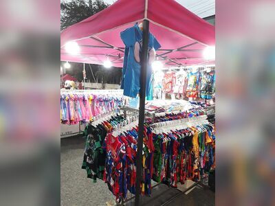 Wat Buraph Night Market