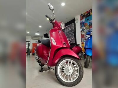 Vespa Ratchaburi by Tech Ampon