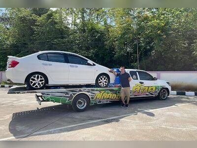 Tod Muang Loei Slide-On Tow Truck