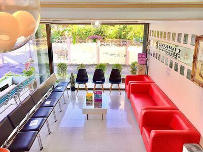 Doctor Kaew Dental Clinic