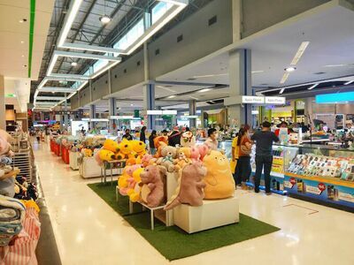Robinson Lifestyle Surin