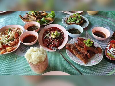Sang Phee Nong (Dinosaur Restaurant)