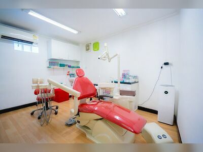 FahSai Dental Clinic